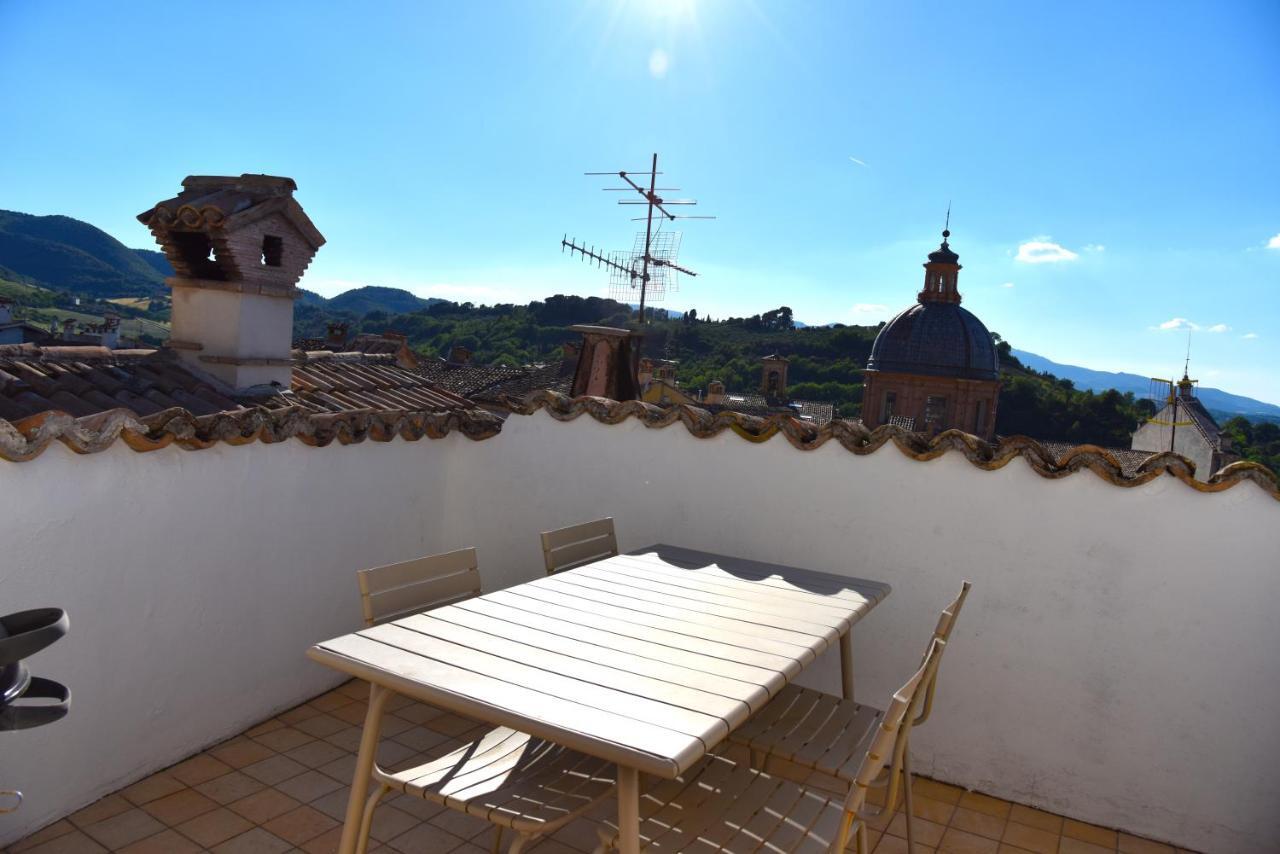 Ferienwohnung Historic Center Of Spoleto/Terrace With Fantastic Views/Car Unneccesary Exterior foto